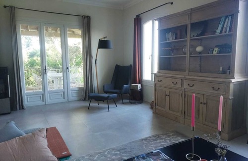 Villevieille Casa | Maison spacieuse avec piscine et grand jardin