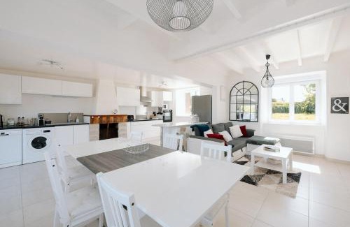Besneville Casa | Maison spacieuse avec jardin - 10 min plage