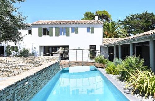 Les Portes-en-Re Casa | Maison spacieuse avec piscine et accès plage - FR-1-434-69