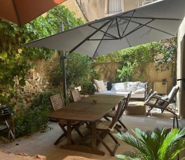Roujan Casa | Maison spacieuse et confortable avec patio