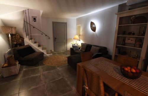 Roujan Casa | Maison spacieuse et confortable avec patio