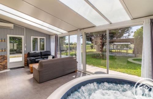 Marans Casa | Maison spacieuse avec spa, salle de jeux, proche Angers – Idéal familles et pros ! - FR-1-622-59
