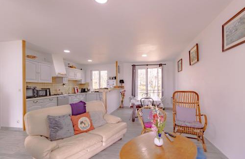 Saint-Cernin-de-Larche Casa | Maison Sur le Causse Corrézien
