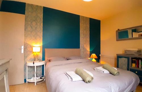 Houilles Casa | Maison T3 cosy, jardin, bureau & parking privé