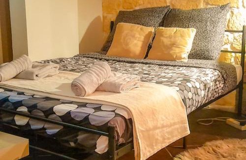 Houilles Casa | Maison T3 cosy, jardin, bureau & parking privé