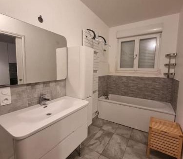 Coudekerque-Branche Apartamento | Maison tout confort à 3minutes de Dunkerque