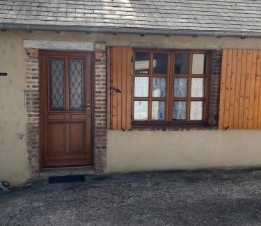 La Chapelle-dʼAngillon Casa | Maison typique de sologne
