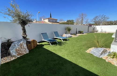 Vias Villa | Maison / Villa Saisonnière 2 kms Plage