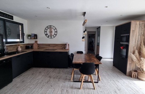 Maubec Casa | Maison vue sur le Lubéron Avec Piscine Miroir