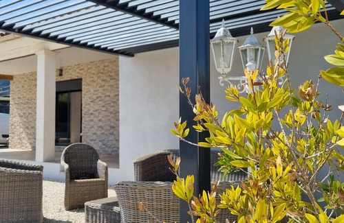 Maubec Casa | Maison vue sur le Lubéron Avec Piscine Miroir