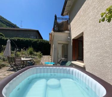 Vif Casa | Maison Zen avec Jacuzzi proche des passerelles himalayennes de Monteynard