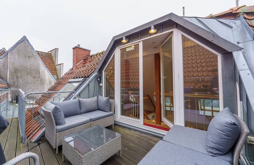 Lubeck City Centre Apartamento | Maisonette at Holstentor with roof terrace and home cinema
