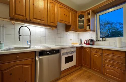 Nordstadt Apartamento | Maisonette Penthouse für 8 Personen by Rabe - free Netflix & kostenloser Parkplatz & große Terrasse