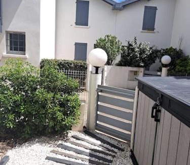 Biscarrosse Plage Apartamento | Maisonnette 2 chambres à deux pas des plages