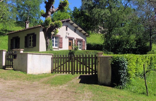 Saint-Perdoux Casa | Maisonnette au Calme. Idéale en Famille ou Entre Amis. Animaux Acceptés!