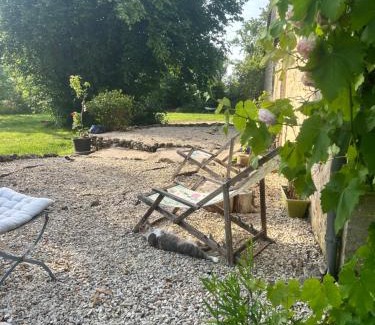 Cubnezais Apartamento | Maisonnette avec terrasse de la Bellue