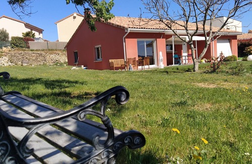 Millau Casa | Maisons Avec Terrasse et Jardin à 5min du Centre Ville