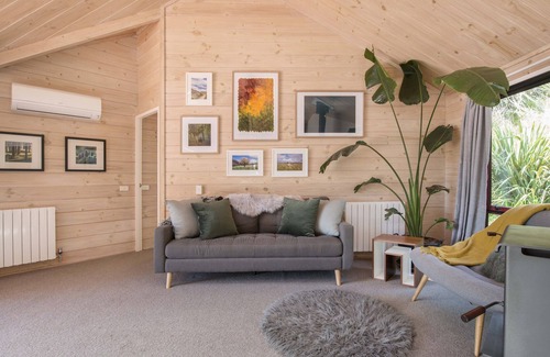 Nelson Casa | Maitai Magic - Nelson Holiday Home