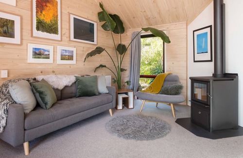 Nelson Casa | Maitai Magic - Nelson Holiday Home