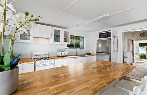 Augusta Casa | Maizies View - A Hidden Gem - Maizies View - Lovingly renovated 1950s character home with a view