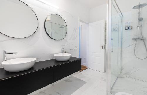 el Camp d'en Grassot i Gracia Nova Apartamento | Majestic 4BR/4BATH apartment in Sagrada Familia area