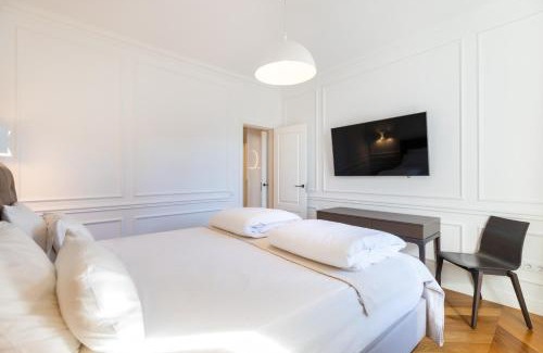 el Camp d'en Grassot i Gracia Nova Apartamento | Majestic 4BR/4BATH apartment in Sagrada Familia area