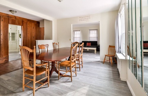 Haines Falls Casa | Majestic 6br Koi Pond Game Room in minutes from Hunter MT