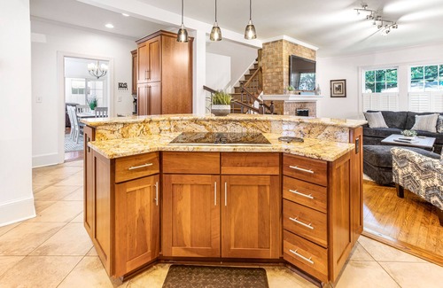 Midtown Casa | Majestic Ardsley Park Home On Magnolia-lined Street by Lucky Savannah