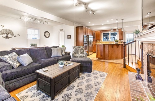 Midtown Casa | Majestic Ardsley Park Home On Magnolia-lined Street by Lucky Savannah