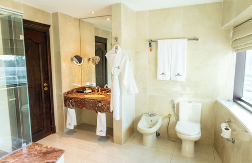 Garhoud Hotel | Majestic Cove Hotel
