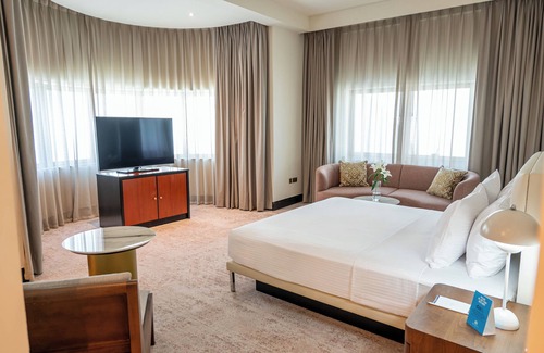 Garhoud Hotel | Majestic Cove Hotel