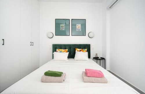 Platia Viktorias Apartamento | Majestic Flat with Huge Terrace in the City Center