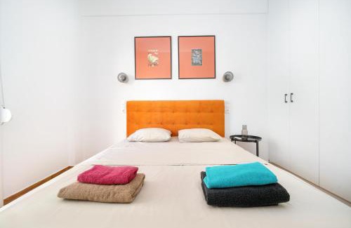 Platia Viktorias Apartamento | Majestic Flat with Huge Terrace in the City Center