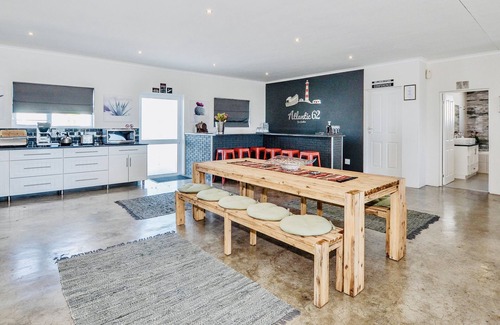 Yzerfontein Casa | Majestic hill-top 5-star awarded boutique Penthouse.