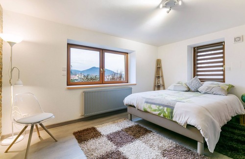 Neubois Casa | Majestuosa casa de vacaciones en Neubois con piscina privada
