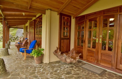 El Fósforo Casa | Lujosa y espaciosa casa frente al lago con piscina privada y jacuzzi ..!