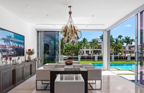 Bermuda Riviera Casa | Majestic Luxurious Waterfront Villa w/ Private Theater