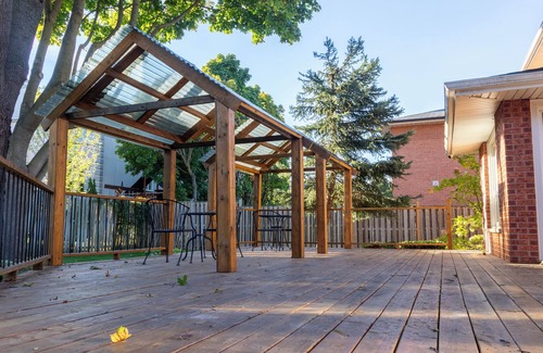 Mississauga Casa | Majestic Mansion with Bar & Entertainment Space