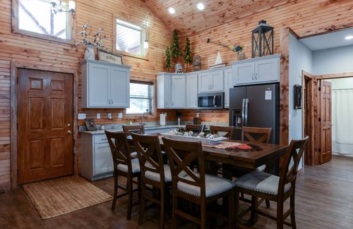 Reeds Spring Cabina | Majestic Moose Lodge - World Class Stone Bridge Village