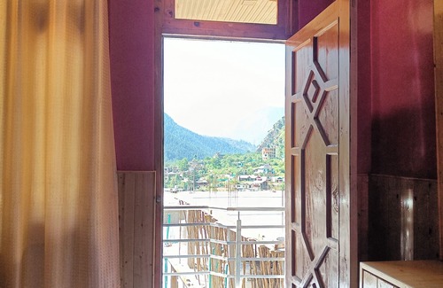 Kasol Casa | Majestic Mountain Bhaiji Guest House