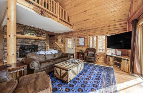 Thayerville Casa | Majestic Mountain Cabin Retreat near Deep Creek Lake in Maryland