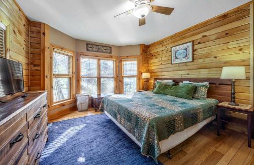 Thayerville Casa | Majestic Mountain Cabin Retreat near Deep Creek Lake in Maryland