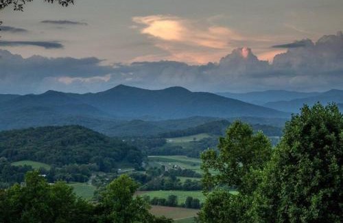 Bryson City Casa | Majestic Mountain Top, Best View in Bryson City!