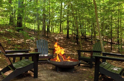 Holland Casa | Majestic Oasis in the Valley of Michigan's Sand Dunes