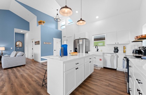 Table Rock Casa | Majestic On Tablerock 5 Bedroom Home by RedAwning