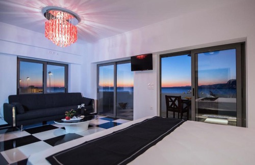 Patras Apartamento | Majestic Penthouse in the heart of Patra