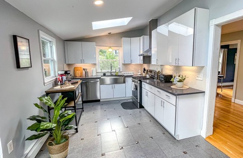 Princeton Casa | Majestic Princeton Home Arcade Big Yard 4BR