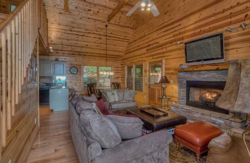 Blue Ridge Cabina | Majestic Sunrise by Escape to Blue Ridge
