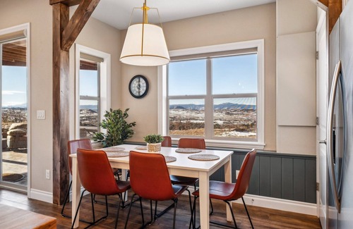 Castle Rock Casa | MAJESTIC SUNSET RETREAT - BREATHTAKING MOUNTAIN VIEWS!
