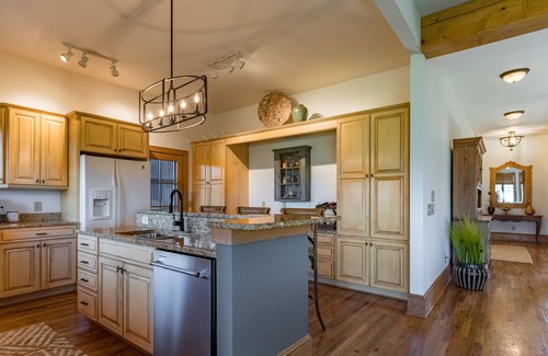Cullowhee Condominio | Majestic views from this fabulous condo in Trillium Links & Lake Club community!